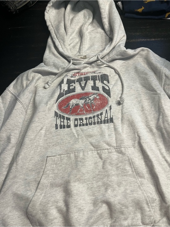 Levi's Tops - Levi's Light Gray everyday Pullover Hoodie with Red Graphic